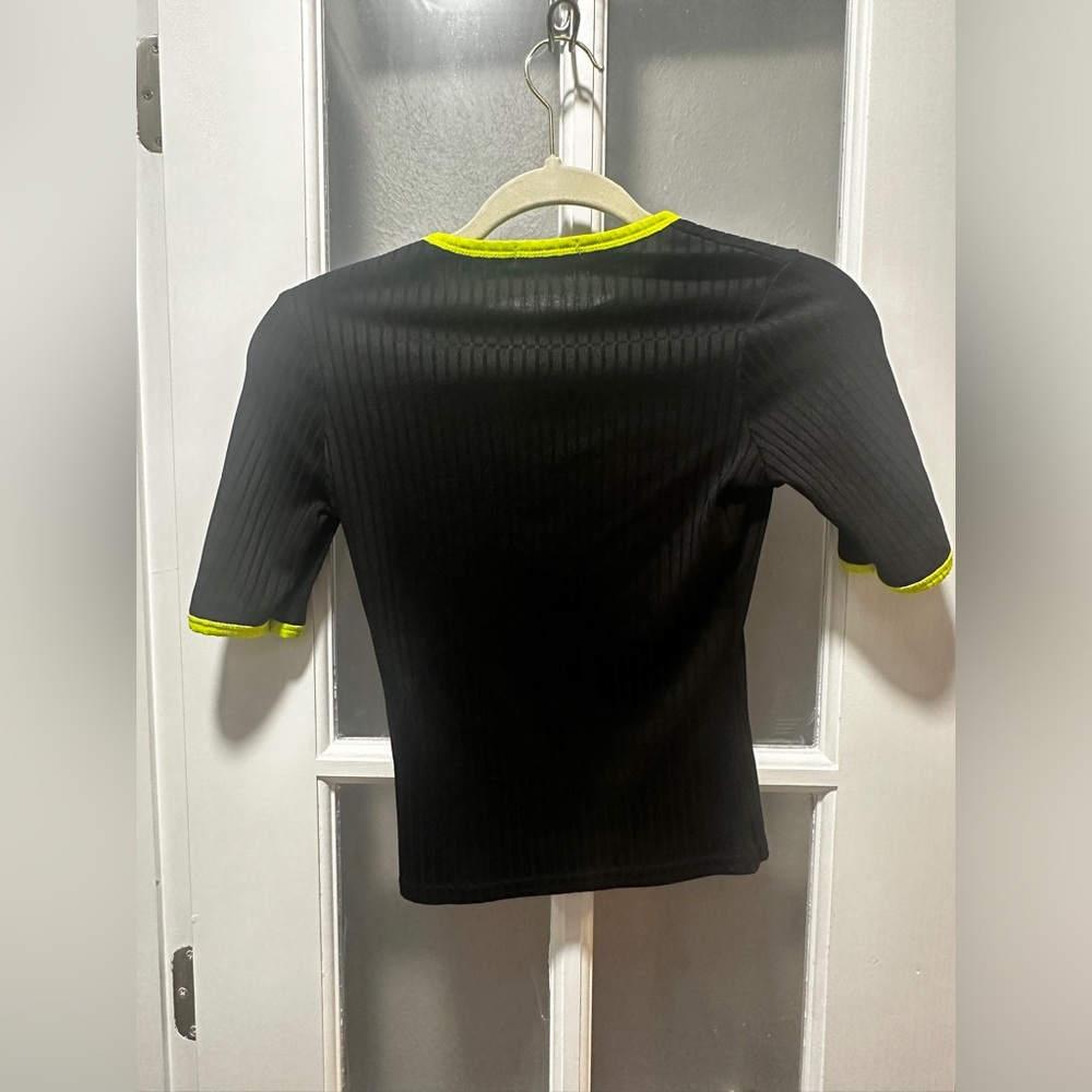 Boohoo Black and Neon Green Shirt - Picture 7 of 7